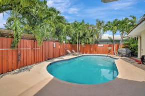 Stylish 2br 3ba with Heated Pool plus Beach Walkable